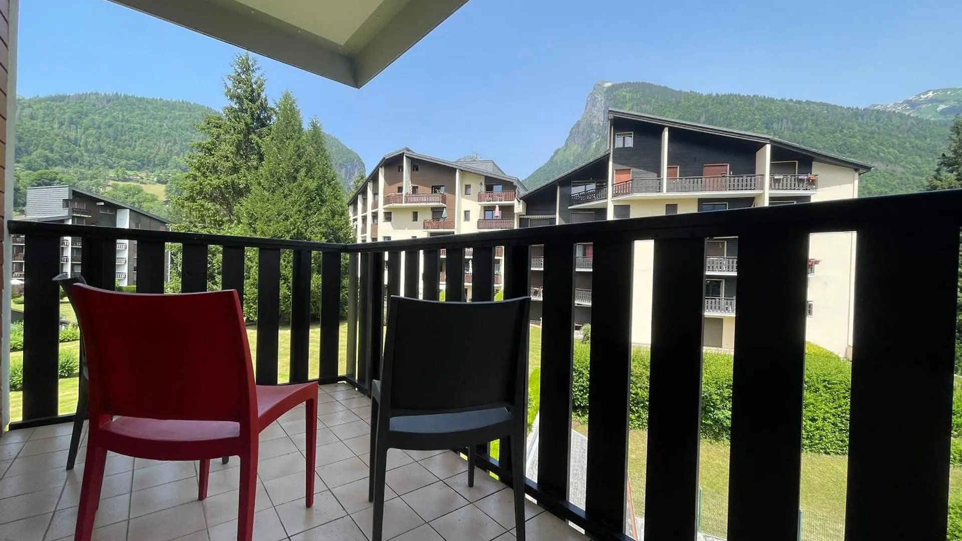 Studio Cosy Au Coeur De Samoens, Proche Commerces Et Ski Bus, Balcon, Parking, Animaux Acceptes - Fr-1-624-157 0*,